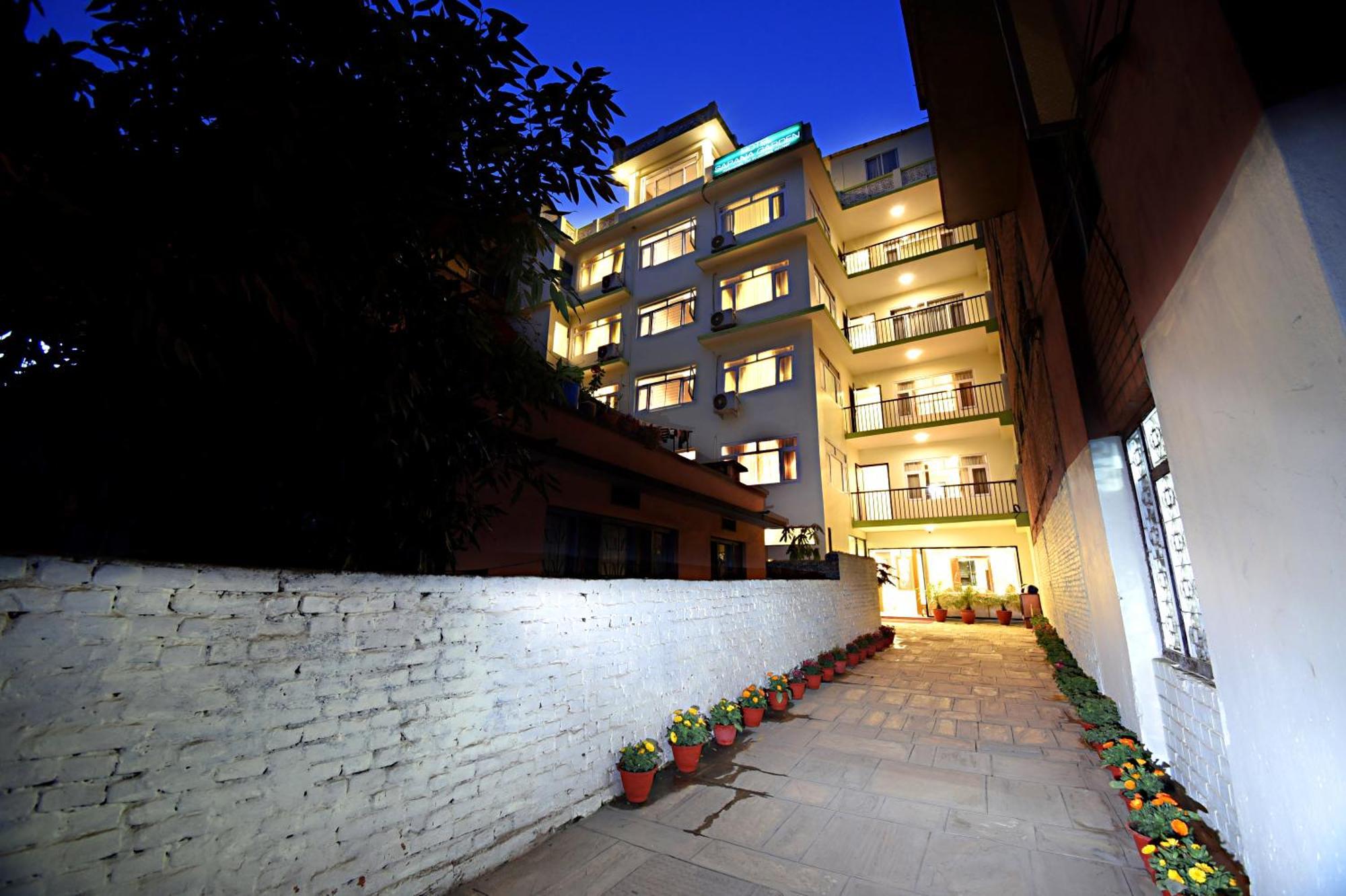 Hotel Sapana Garden Thamel Катманду Екстериор снимка