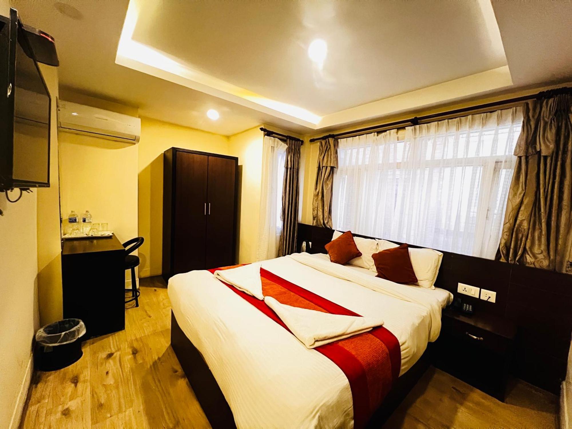 Hotel Sapana Garden Thamel Катманду Екстериор снимка