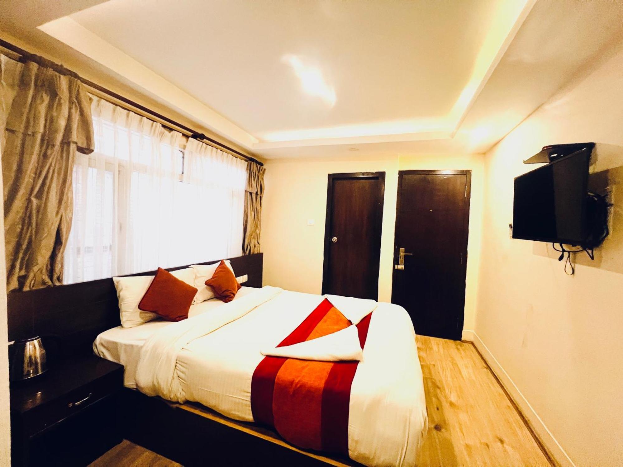 Hotel Sapana Garden Thamel Катманду Екстериор снимка