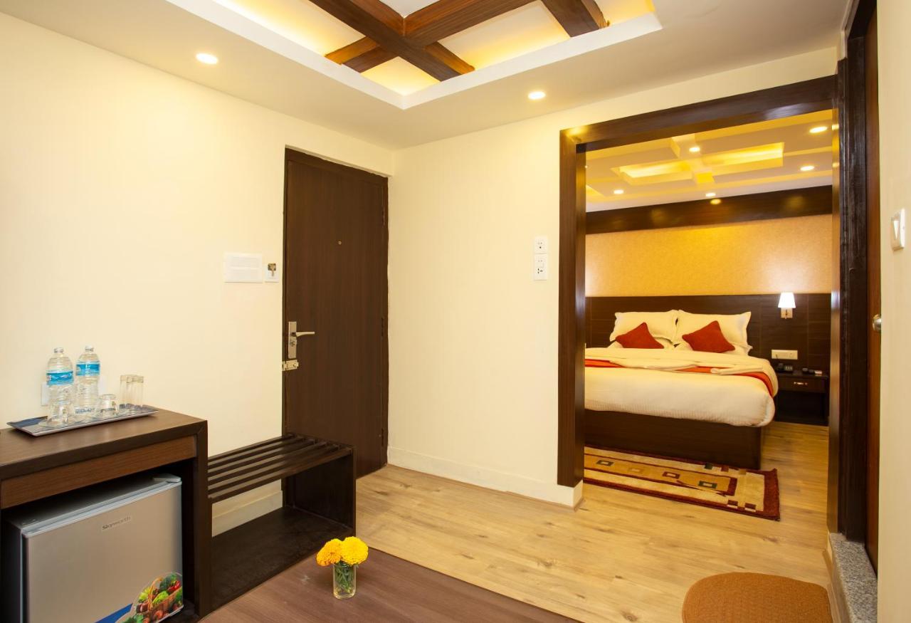 Hotel Sapana Garden Thamel Катманду Екстериор снимка