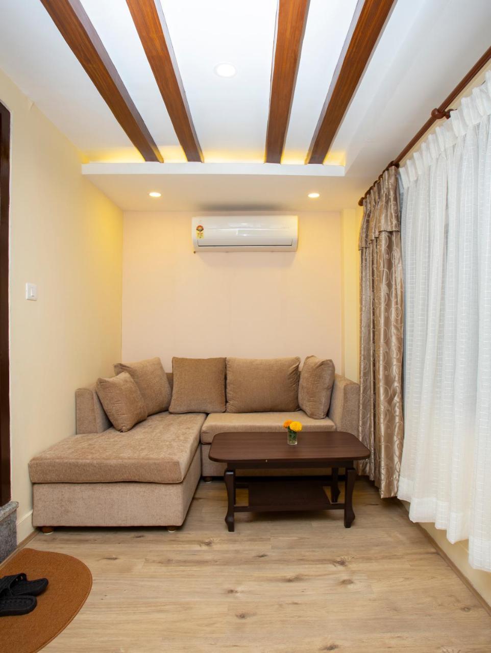 Hotel Sapana Garden Thamel Катманду Екстериор снимка