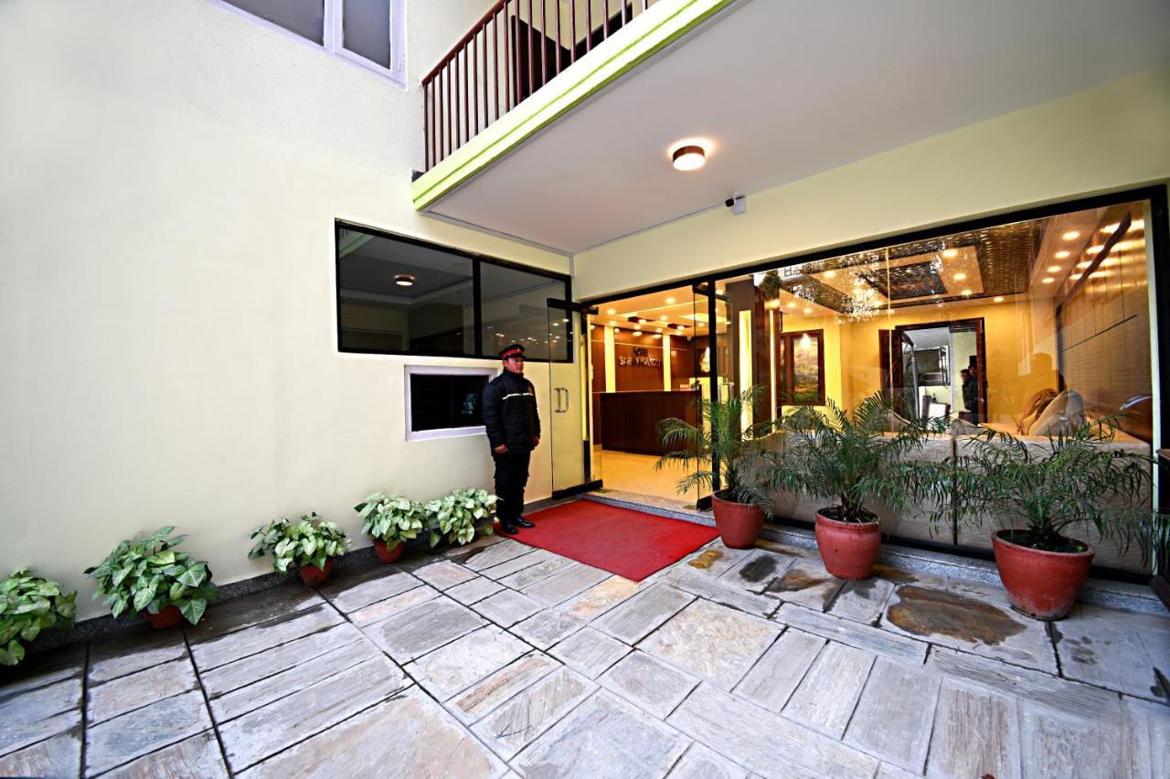 Hotel Sapana Garden Thamel Катманду Екстериор снимка