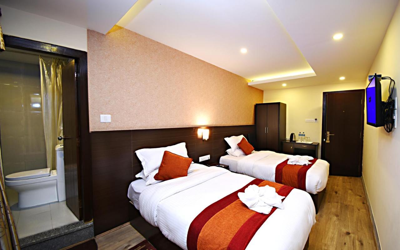 Hotel Sapana Garden Thamel Катманду Екстериор снимка