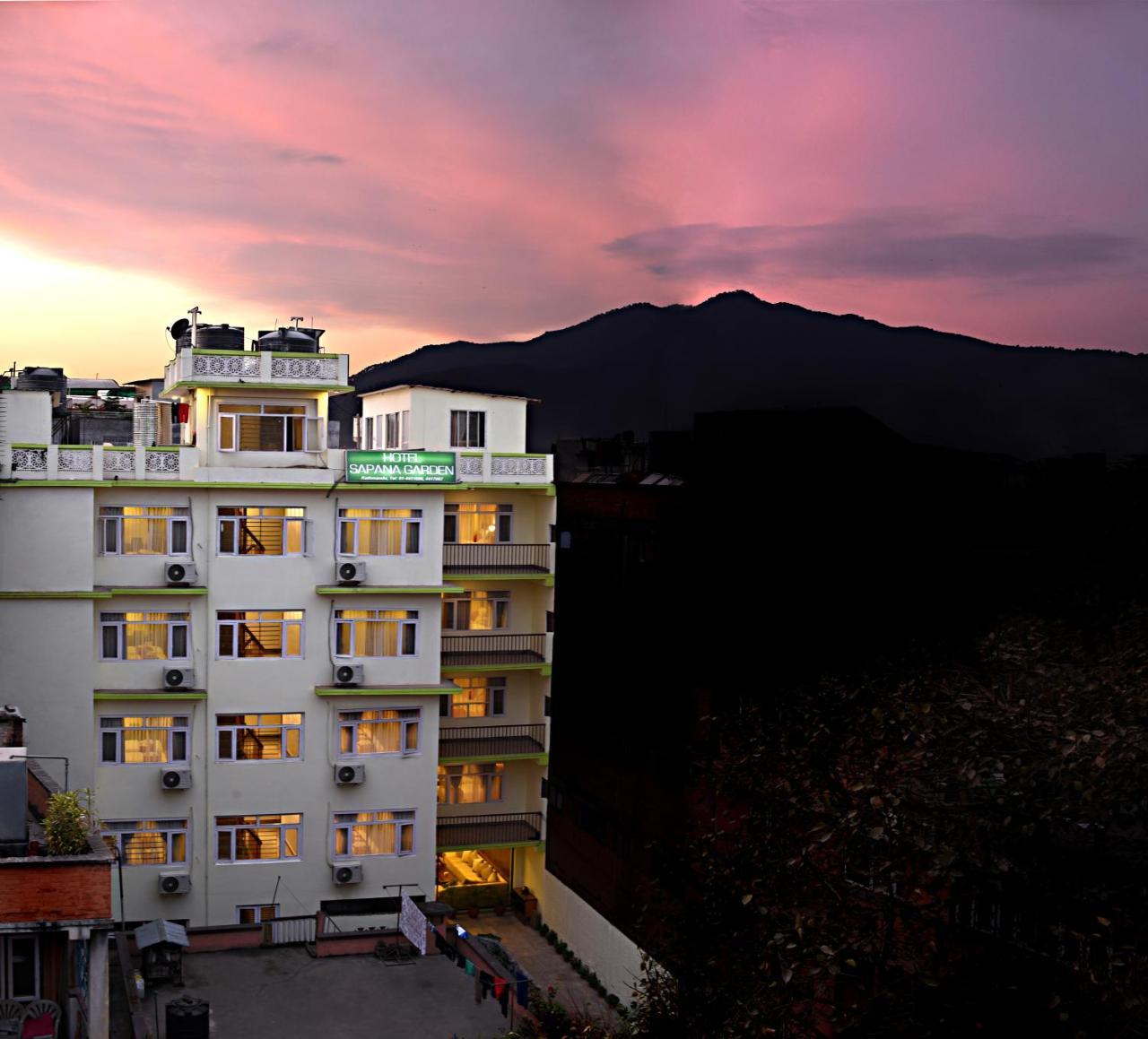 Hotel Sapana Garden Thamel Катманду Екстериор снимка