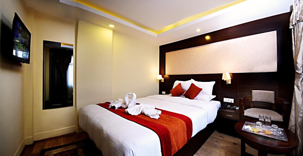 Hotel Sapana Garden Thamel Катманду Екстериор снимка
